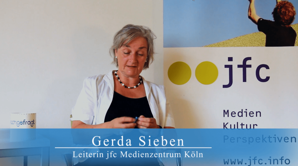 Das Foto zeigt Gerda Sieben. Sie ist Leiterin des jfc Medienzentrums Köln. Media Smart hat mit ihr über Big Data gesprochen.